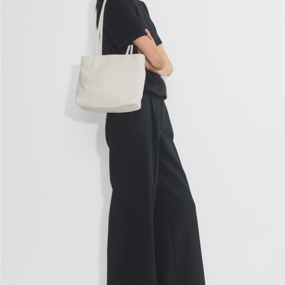 Aritzia Cream Tote Bag (nylon)